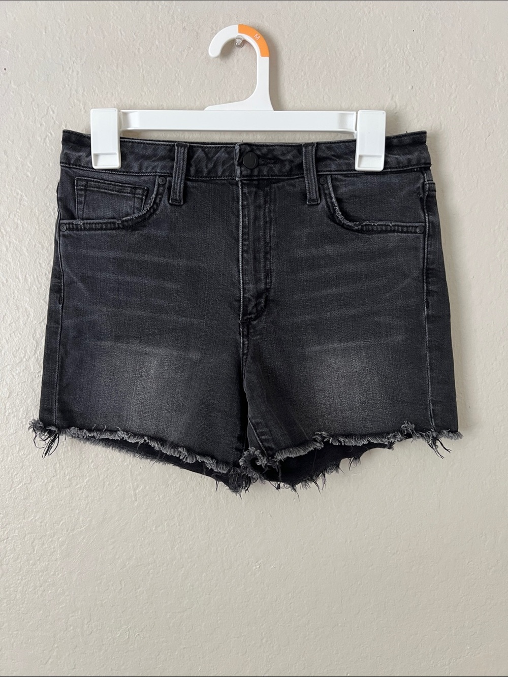 EUC Joe's Women’s Washed  Black Frayed Hem Denim Shorts in Size 27